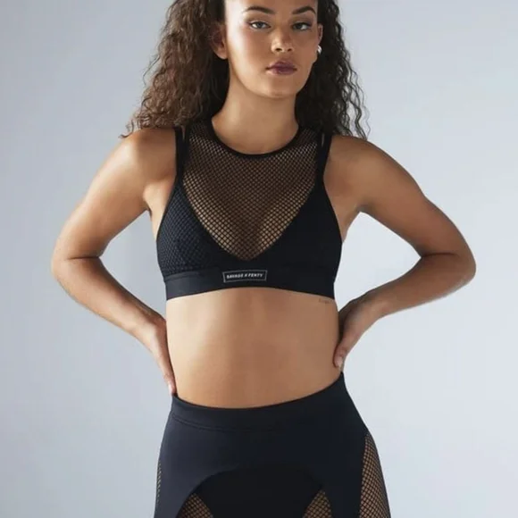 Black High-Waist Mesh Panel Leggings - Picture 6 of 6